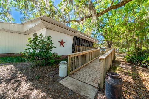 10850 Se 25th Ave, TRENTON, FL, 32693-1996 | Card Image