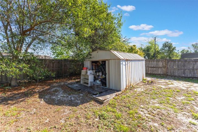 1022 Blue Horizon Dr, House other with 3 bedrooms, 2 bathrooms and null parking in DELTONA FL | Image 37