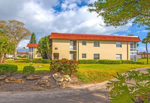 apt-206-103 Royal Oak Dr, Vero Beach, FL, 32962-1761 | Card Image