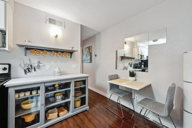 APT-5 - 2302 E Side Dr, Condo with 1 bedrooms, 1 bathrooms and 1 parking in Austin TX | Image 4