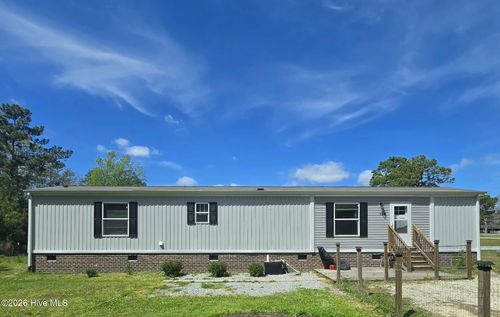 728 James St, Hubert, NC, 28539-4136 | Card Image