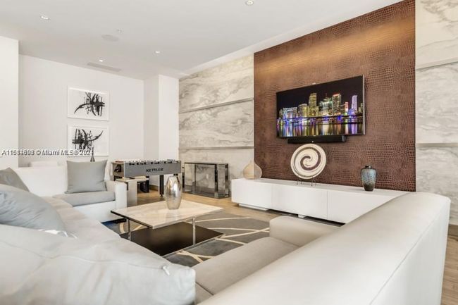 APT-2410 - 999 Sw 1 St Ave, Condo with 1 bedrooms, 1 bathrooms and null parking in Miami FL | Image 18