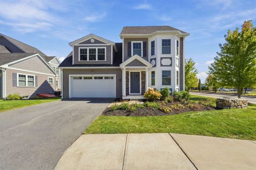 19-19 Central St, Salem, NH, 03079-2941 | Card Image