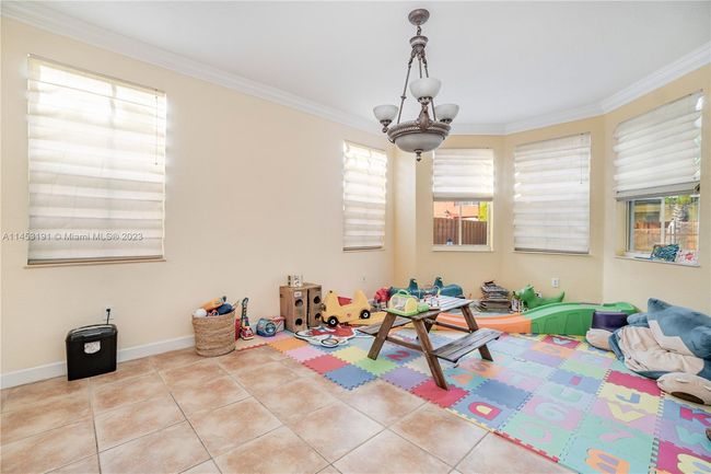 0 - 15171 Sw 13th Ter, House other with 4 bedrooms, 3 bathrooms and null parking in Miami FL | Image 6