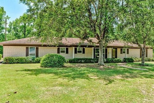 160 Linda Ln, Lumberton, TX, 77657-7142 | Card Image