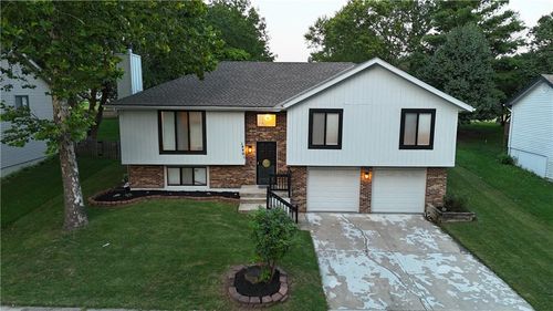 14401 Saint Andrews Dr, Grandview, MO, 64030-4167 | Card Image