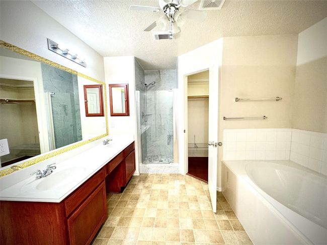 10723 Ocelot Ln, House other with 3 bedrooms, 2 bathrooms and 2 parking in Houston TX | Image 14