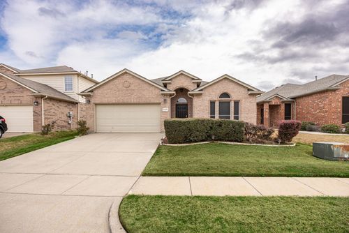 6428 Alexandra Meadows Dr, Fort Worth, TX, 76131-1221 | Card Image