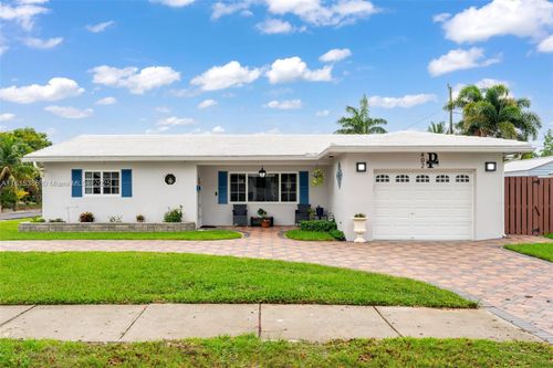 402 Se 7th Ave, Deerfield Beach, FL, 33441-4826 | Card Image