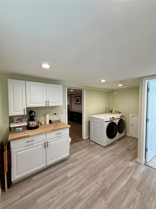 1122 Olive Pl, North Bellmore, NY, 11710-2033 | Card Image