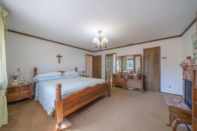 16160 Plateau Cir, House other with 5 bedrooms, 4 bathrooms and null parking in Redding CA | Image 28