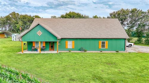 18306 Ozark Ln, Higginsville, MO, 64037-9329 | Card Image