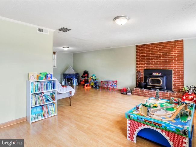 129 Fox Ridge Dr, House other with 3 bedrooms, 3 bathrooms and null parking in MAURERTOWN VA | Image 28