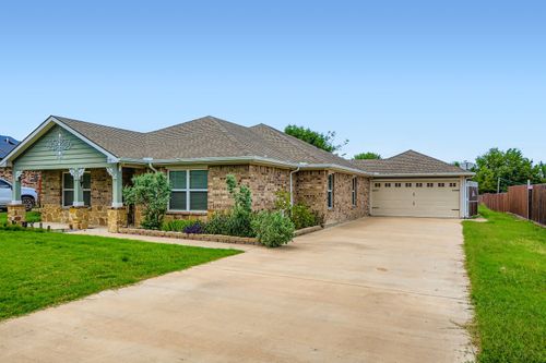 531 Griffin St, Lancaster, TX, 75146-2327 | Card Image