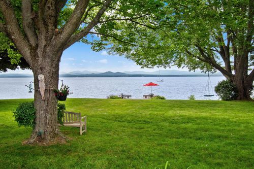 131 Hills Point Rd, Charlotte, VT, 05445-9699 | Card Image