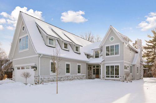 638 Gardner St, Wayzata, MN, 55391-1035 | Card Image