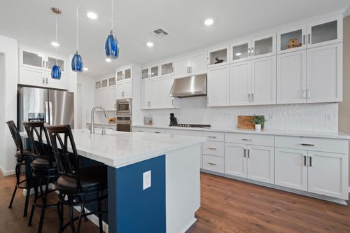 1600 Red Lake Way, Lincoln, CA, 95648-7782 | Card Image