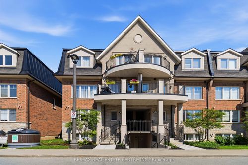 9-01-2420 Baronwood Dr, Oakville, ON, L6M0X6 | Card Image