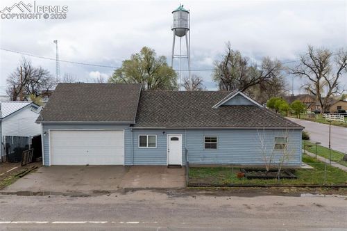 505 2nd Ave, Deer Trail, CO, 80105-8012 | Card Image