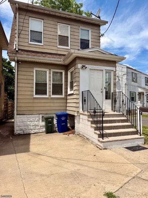115 Chestnut Ave, Irvington, NJ, 07111-4612 | Card Image