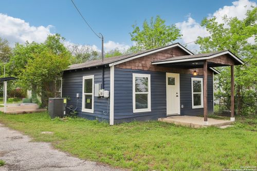 1360 Essex St, San Antonio, TX, 78210-2560 | Card Image