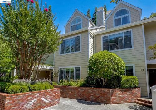 apt-22e-3421 El Camino Real, Atherton, CA, 94027-3841 | Card Image