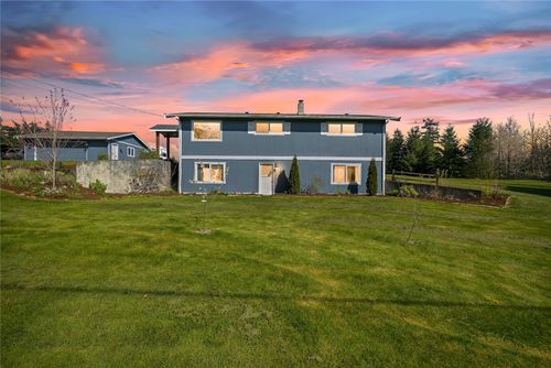 8722 Valley View Rd, Custer, WA, 98240-9234 | Card Image