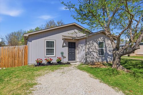 1645 Gale Dr, Azle, TX, 76020-4706 | Card Image