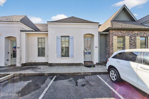 109 Rue Argenteuil, Lafayette, LA, 70506-3726 | Card Image