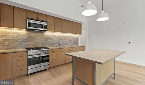 1b-3b-220-10511 Strathmore Hall Street, NORTH BETHESDA, MD, 20852 | Card Image