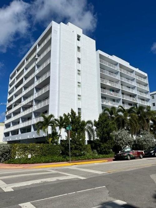 204-1045 W 10th St, Miami Beach, FL, 33139 | Card Image