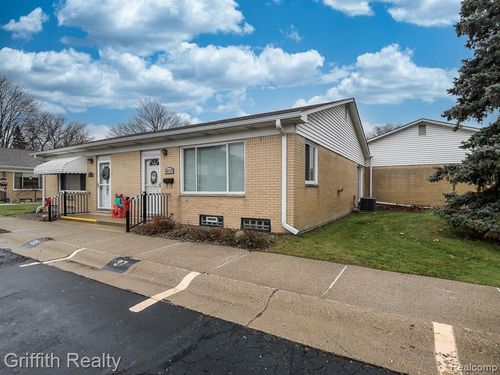 50137 Helfer Boulevard, Wixom, MI, 48393 | Card Image