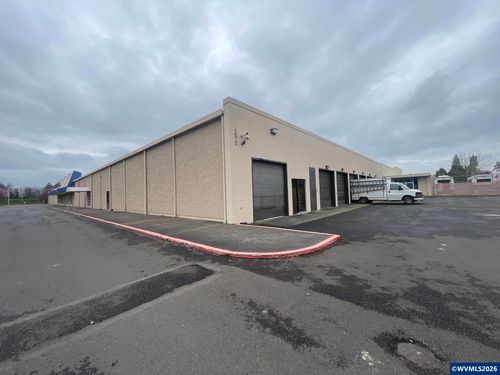 4675 Portland Rd Ne, Salem, OR, 97305-1017 | Card Image