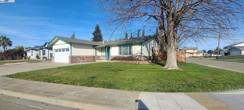 7251 Amanda St, Dublin, CA, 94568-2034 | Card Image