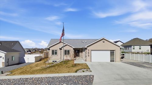 365 E 250 N, Richmond, UT, 84333-1770 | Card Image