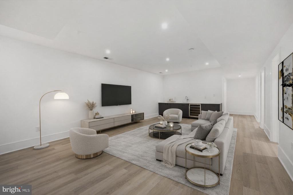 Residential in PIKESVILLE 4