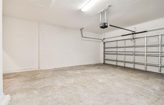 2-Car Garage | Image 20