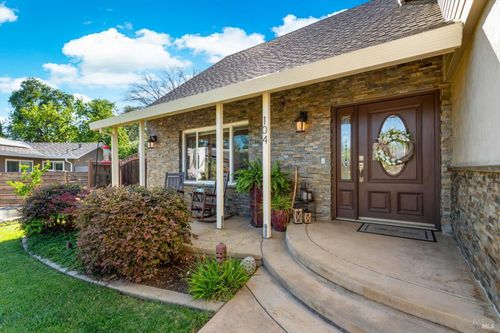 104 Westwood Street, Vacaville, CA, 95688 | Card Image