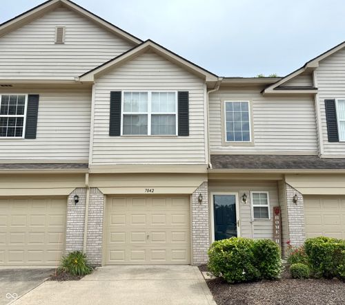7042 Gavin Dr, Indianapolis, IN, 46217-8790 | Card Image