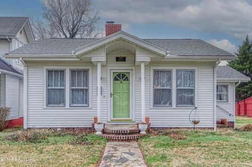 2009 Fairmont Blvd, Knoxville, TN, 37917-2714 | Card Image