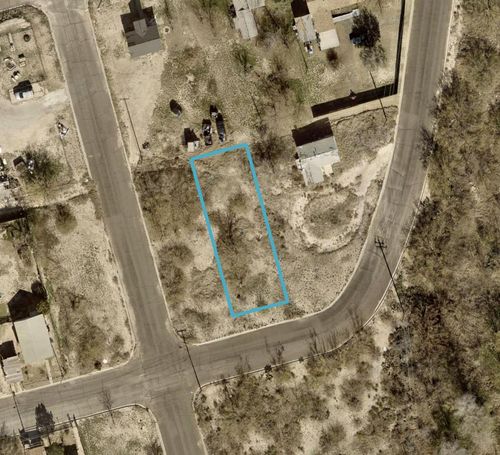 902 Nw 1st St, Big Spring, TX, 79720-1001 | Card Image