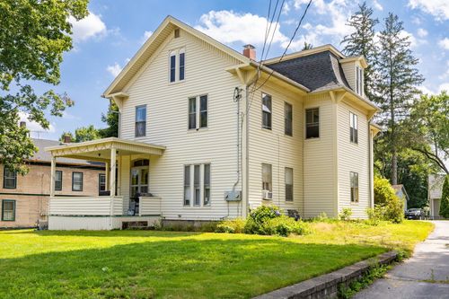115 Grove St, Putnam, CT, 06260-2124 | Card Image