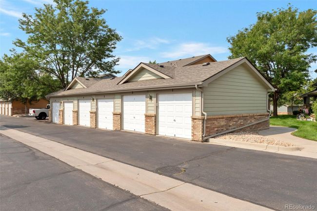 1 car Garage | Image 13
