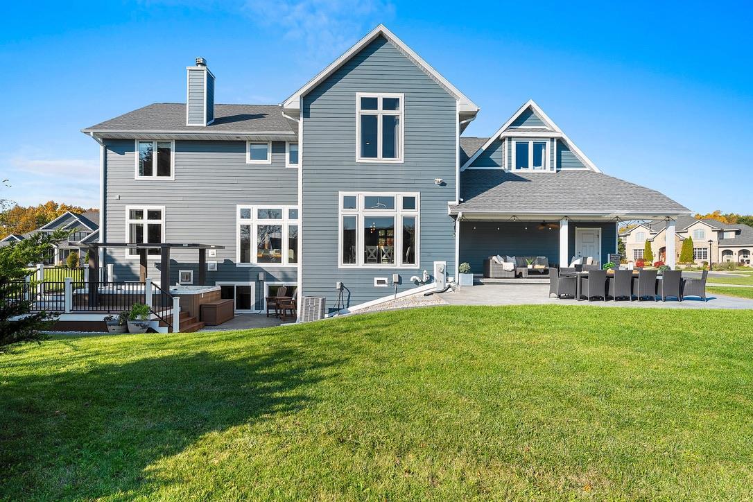 Residential in LEDGEVIEW 4