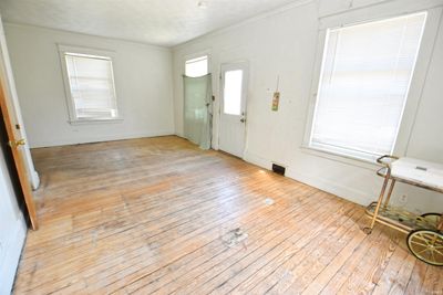 807 Cushing Street, House other with 3 bedrooms, 2 bathrooms and null parking in South Bend IN | Image 2