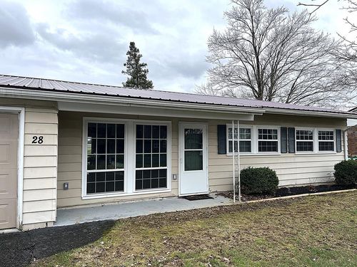 28 Elmwood Dr, Greenwich, OH, 44837-1053 | Card Image