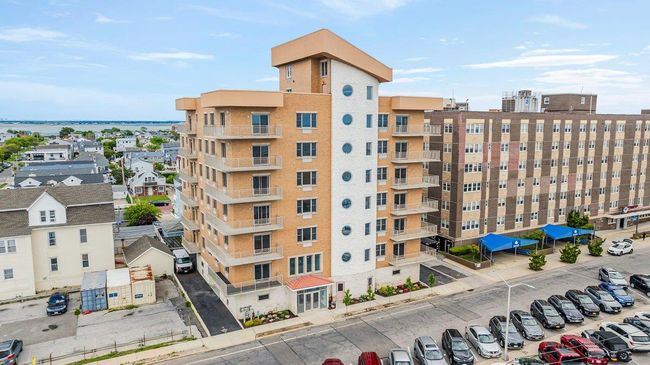 APT-204 - 661 W Broadway, Condo with 3 bedrooms, 2 bathrooms and null parking in Long Beach NY | Image 36