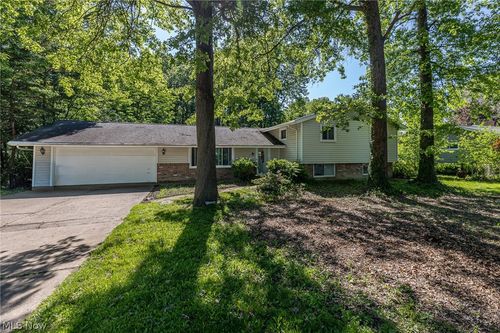 7711 King Memorial Rd, Mentor, OH, 44060-7324 | Card Image