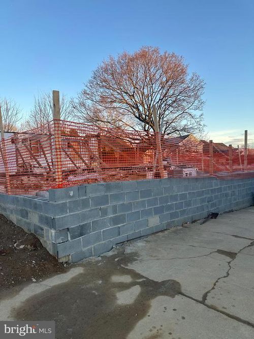 2306 Faulkland Rd, WILMINGTON, DE, 19805-1043 | Card Image