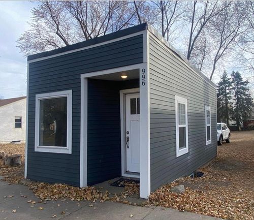 996 Front Ave, Saint Paul, MN, 55103-1224 | Card Image